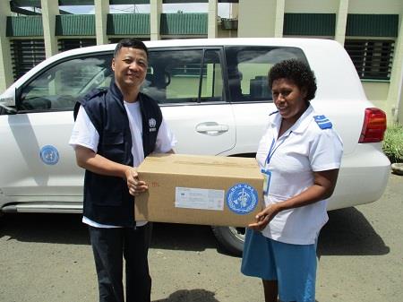 Cyclone Winston_tablets_korovou